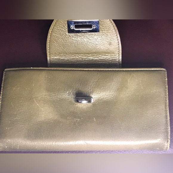 Louis Vuitton and Feragamo rehab wallet set - Picture 13 of 16